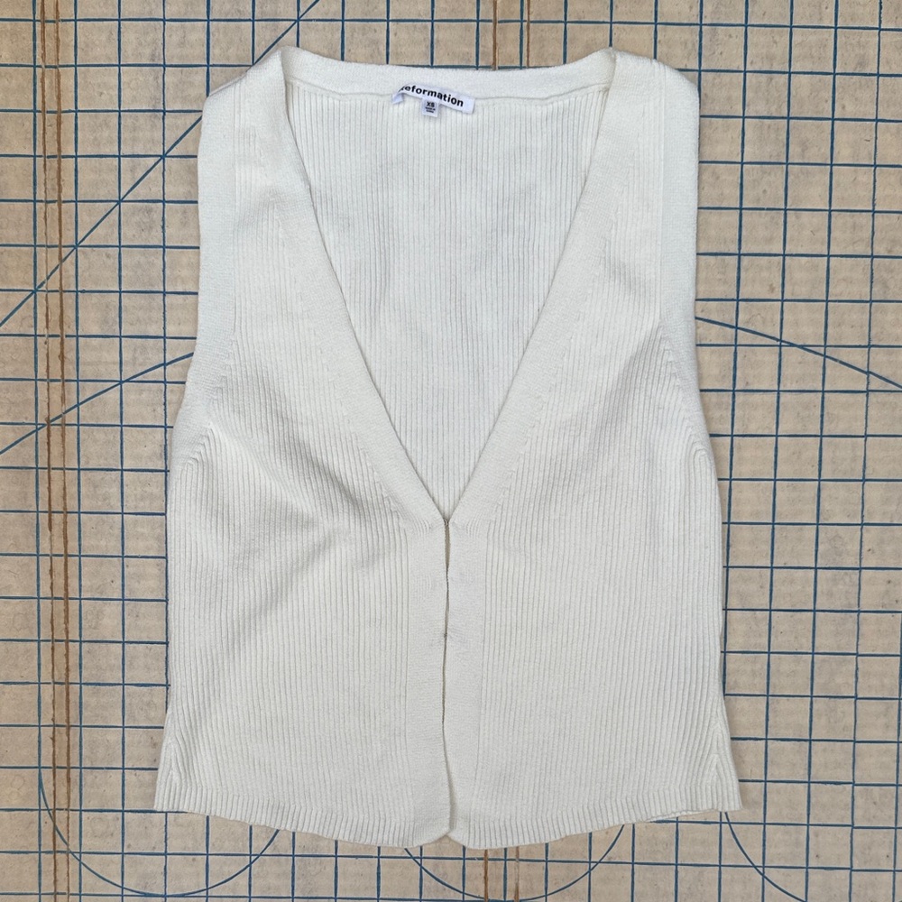 Reformation Cream White Ribbed Knit Top Crop Top Vest Clean Girl Minimal XS